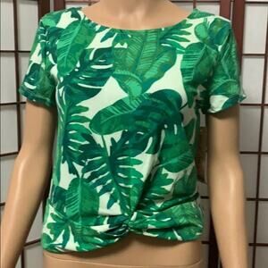 NWT ALMOST FAMOUS GREEN & WHITE TOP Size‎ S
